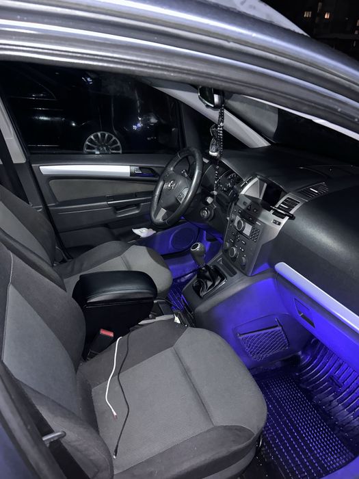 Продам Opel Zafira B