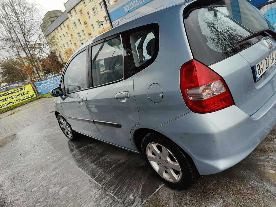 Honda Jazz  1.4 i-DSI 83 KM grudzień 2006