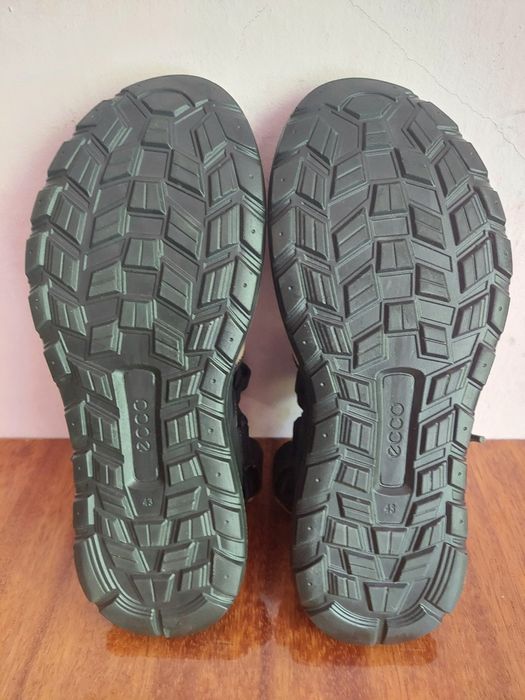 Сандали фірми ECCO Exowrap оригінал 


Розмір по бірці:
Us 9-9.5  UK 9