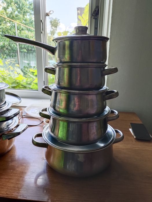 Тарелки,кувшин,блюдца,чашки, кастрюли, сковорода