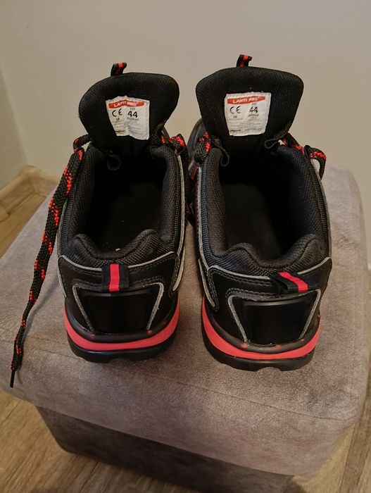 Sprzedam buty robocze