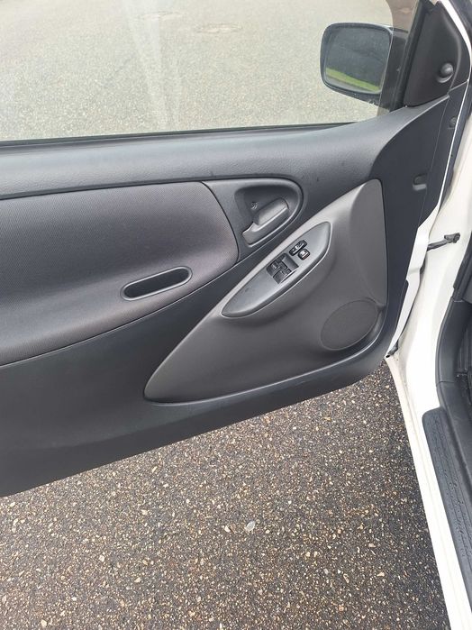 So 220km  yaris em excelente estado de conservação