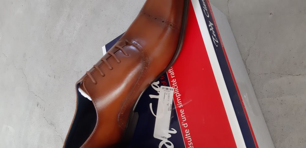Sapatos de homem teddy clark 41 novos