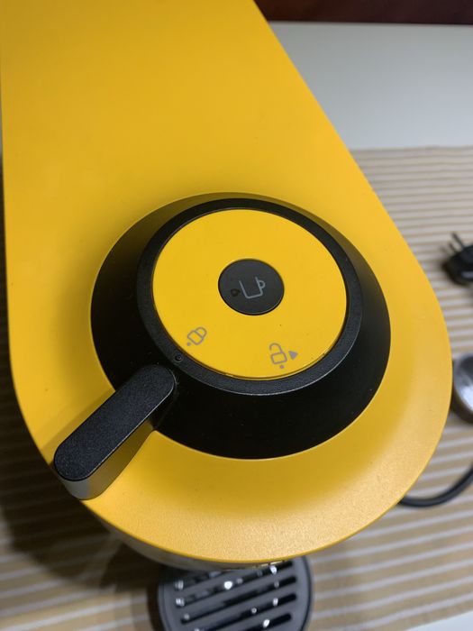 Máquina Café Nespresso Vertuo Pop