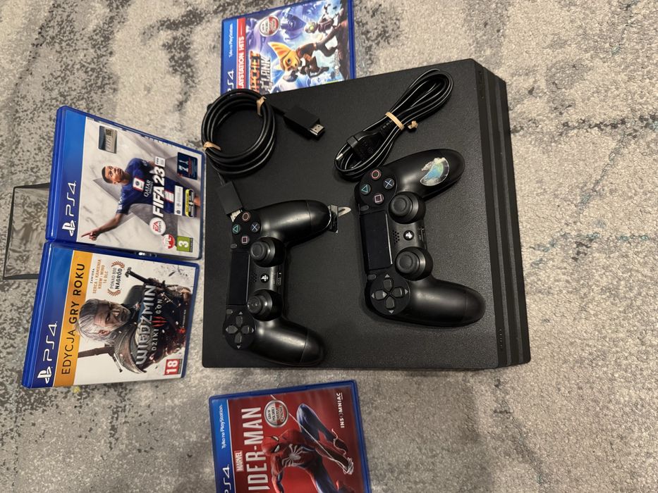PS4 pro PlayStation 4 stan bdb odnowiona po konserwcji termicznej