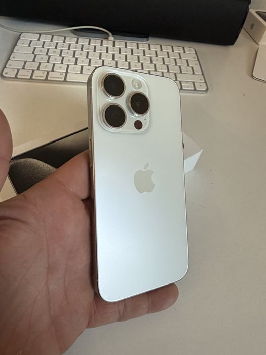 Bateria 95% iPhone 15 Pro 256gb White Titanium Stan Idealny