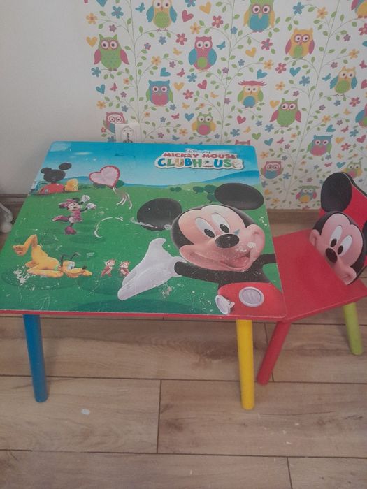 Stolik dzieciecy z krzeselkiem