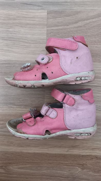 Sandały Kornecki 23