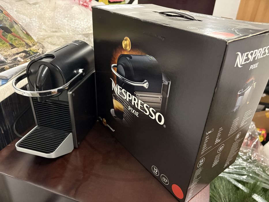 Maquina Nespresso Pixie
