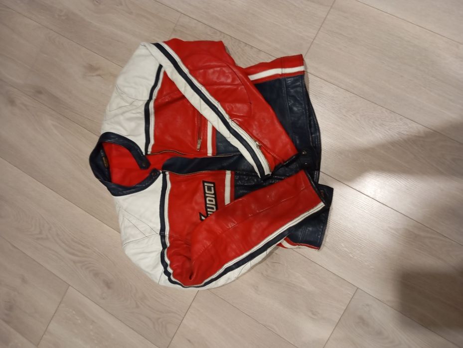 Мото куртка, кожаная