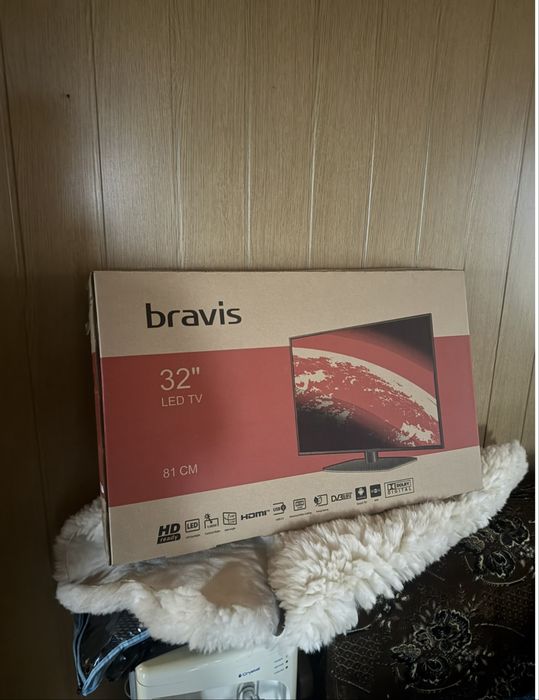 Bravis тв телевизор 32 полностью новый smart + t2