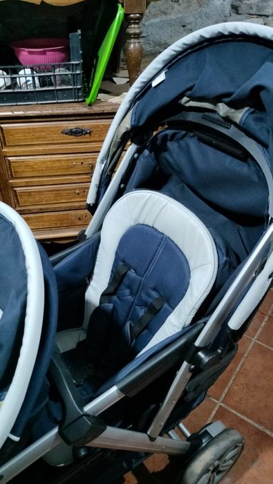 Carrinho de gémeos Chicco430718448452259841