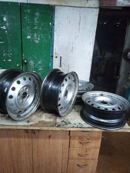 Продам металлические диски 15 диаметр