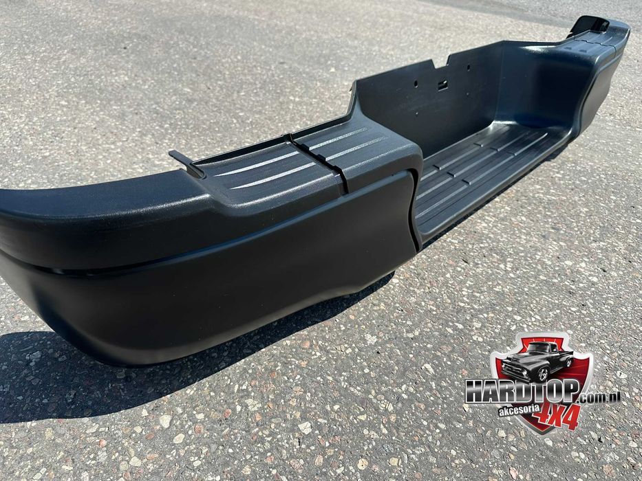 Zderzak Tył Tylny Toyota Hilux Bumper Nowy 2016+ Czarny