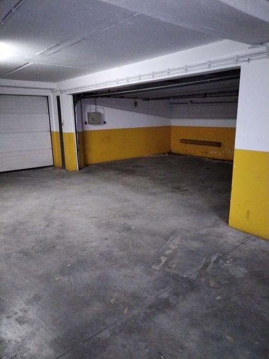 Excelente garagem