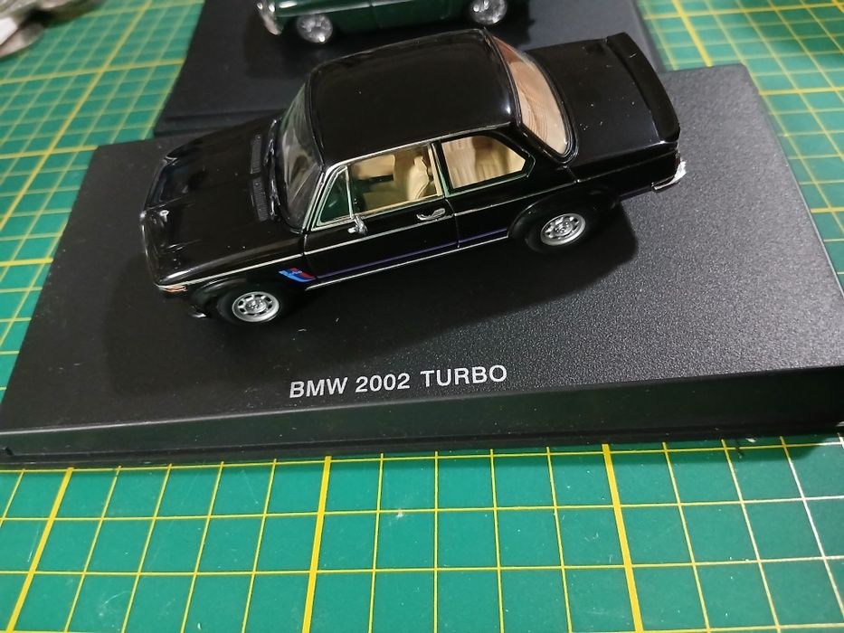 Carrinhos miniatura