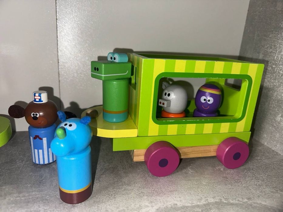 Деревяний паравоз музичний світиться