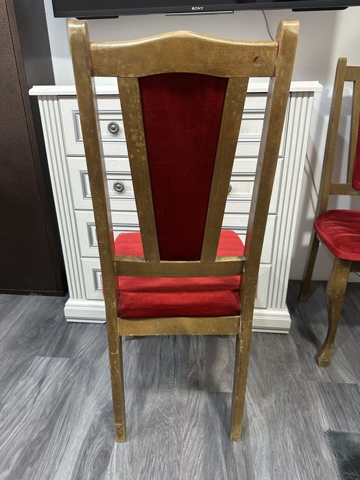 Стільчики ( 6 штук по 500 грн)