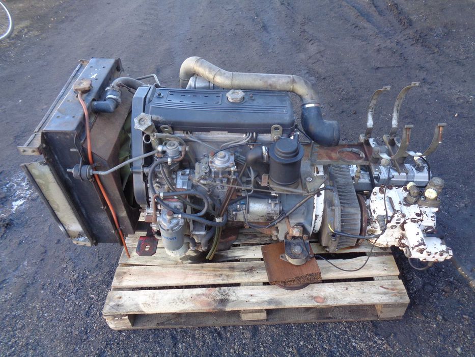 Silnik IVECO zestaw z pompami SAUER 90L055 do ładowarki zamiatarki kop