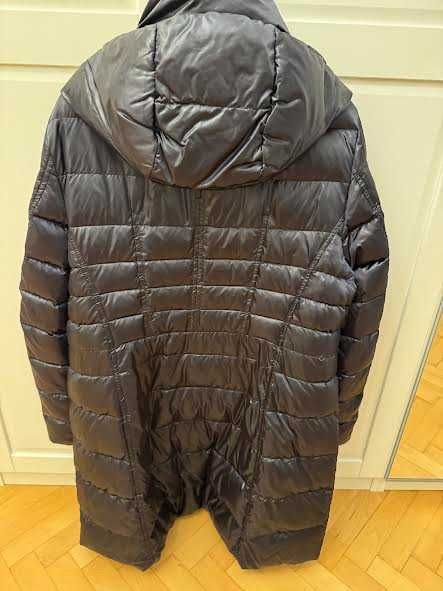 Granatowy płaszczyk puchowy Marc Cain