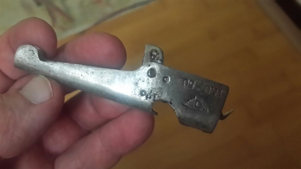 Консервний ключ, відкривачка