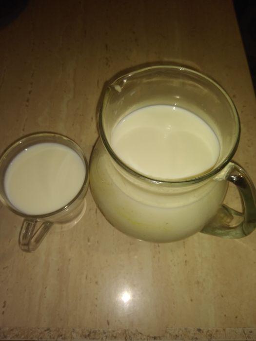 Sprzedam mleko wiejskie od krówek,