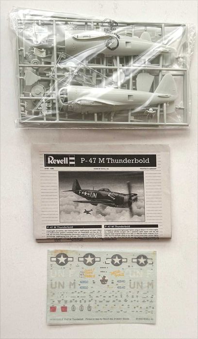 Revell_P-47 M Thunderbolt. ESc.1:72. Completo e como novo.