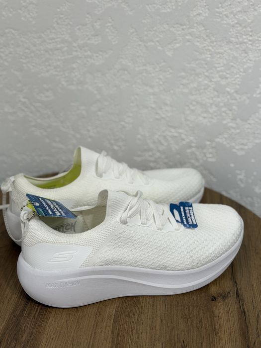 Чоловічі кросівки Skechers нові з бірками 44 розмір
