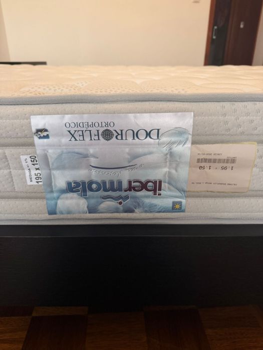 Cama Casal de Cor Preta