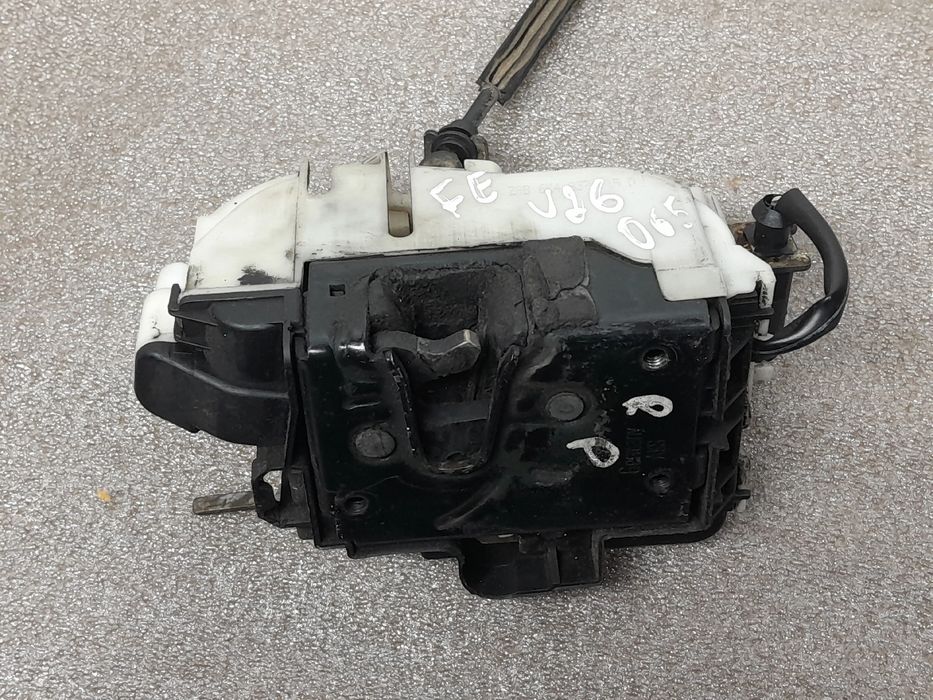 Fechadura / fecho porta frente esquerdo SEAT Ibiza II (6K1)