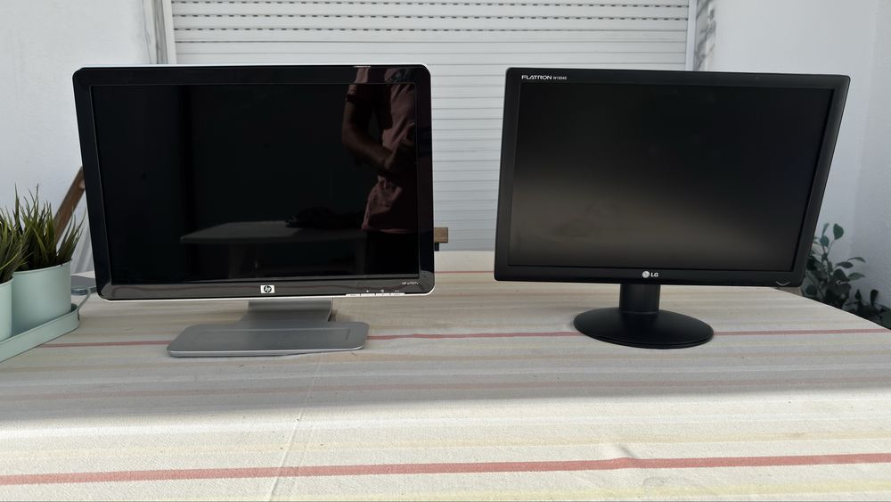 Monitores de PC HP e LG