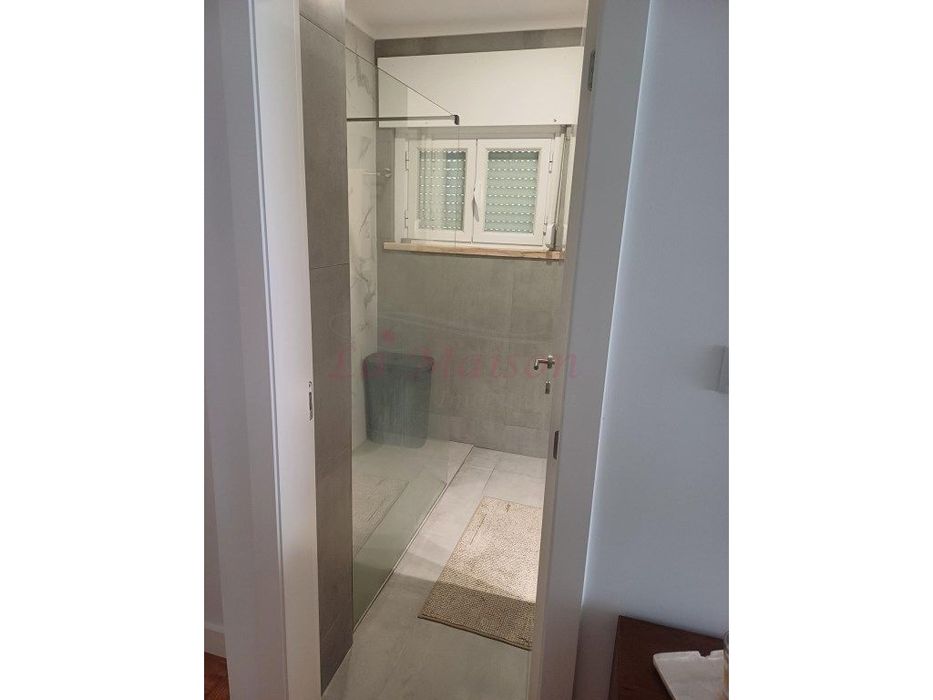 Apartamento T3 transformado em T2 em Odivelas