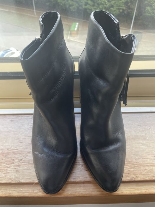 Botim em pele preto Mango