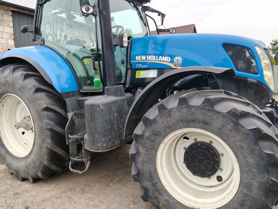 New holland t7 220