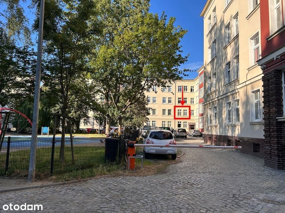 61 m² | 1 piętro | przy Bulwarach| parking