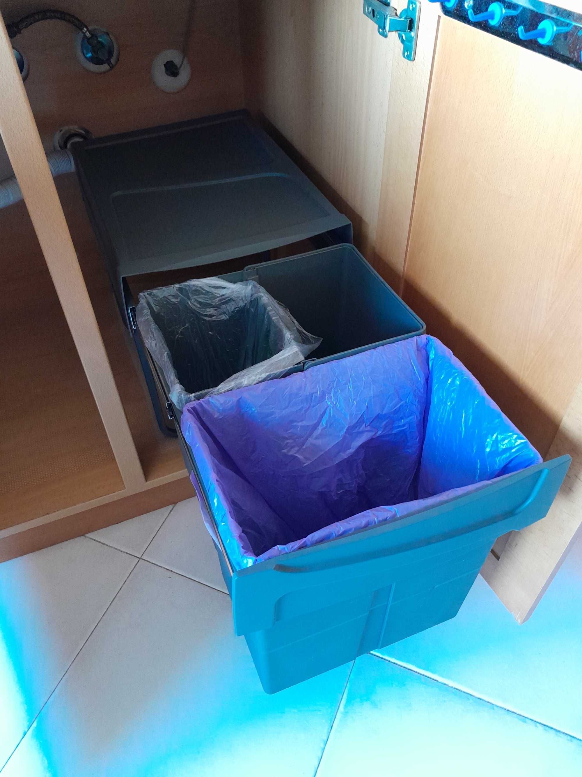 Caixote Lixo Reciclagem Embutir 40 Litros NOVO Parque das Nações • OLX  Portugal