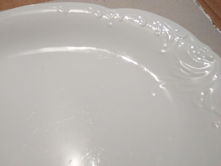 Średniej wielkość patera