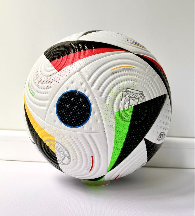Мʼяч Футбольний EURO 2024 FUSSBALLLIEBE. Розмір 5. Термошов