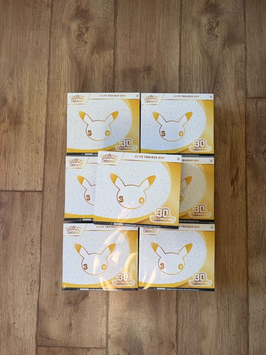 Pokemon tcg 30th Anniversary Collection Elite Trainer Box