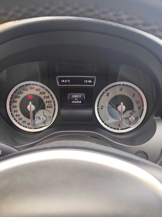 Mercedes Benz A180
