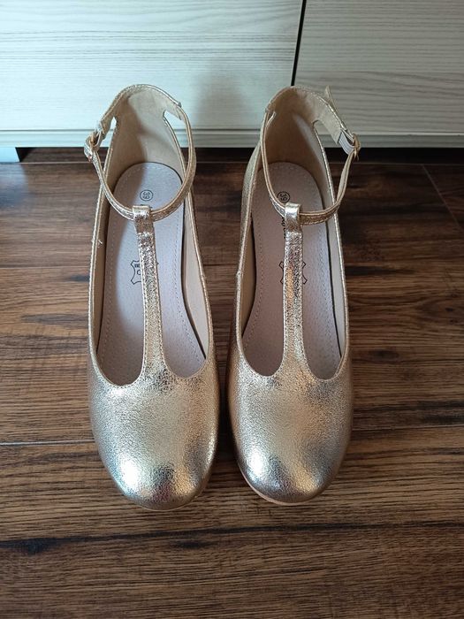 Buty damskie czółenka nr 39