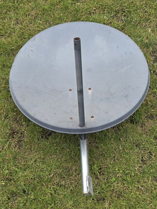 Antena satelitarna 80