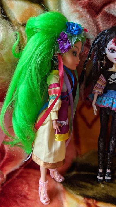 Ігрові монстер ляльки