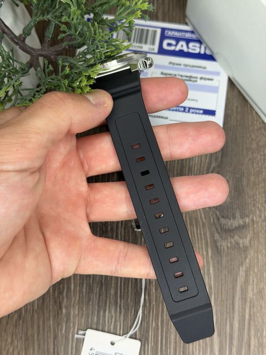 З гарантією / Новий оригінальний годинник Casio AMW-870-1A