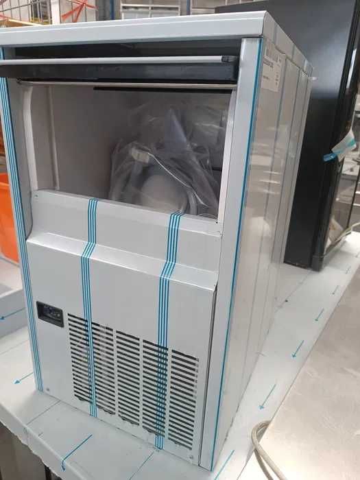 Máquina de gelo 25kg - NOVA