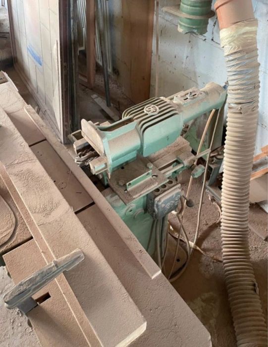 Сверлильно долбежный станок на 3 сверла. Германия!