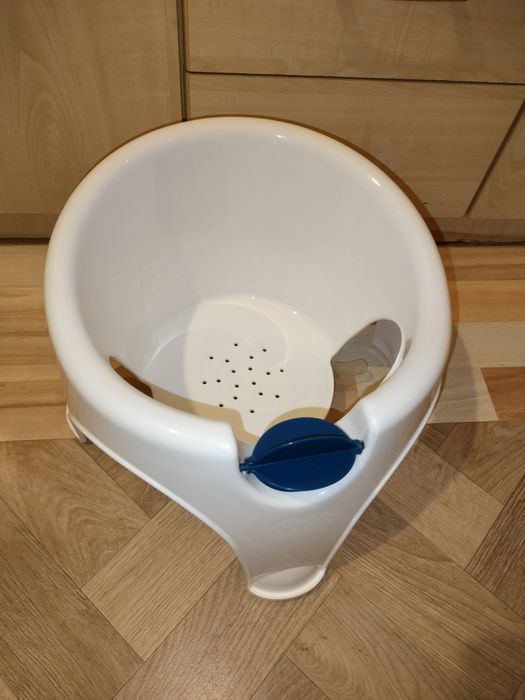 Krzesełko do kąpieli dla dziecka  7-16 miesięcy. Białe. Thermobaby Aquafun.