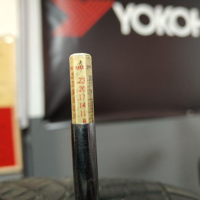 225/55/17 C Sprzedam parę opon całorocznych Goodyear z 2024 roku