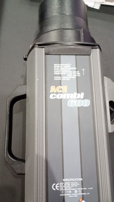 Студійні спалахи Hyundae Photonics Combi 600