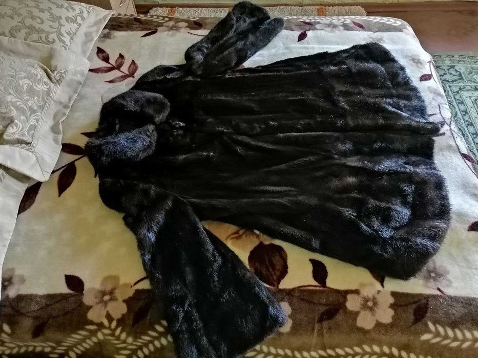 Норкова шуба 54 р.